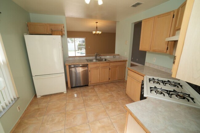 Building Photo - 205 Indian Point Cir