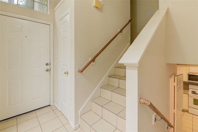 Building Photo - 186 S Walden Elms Cir