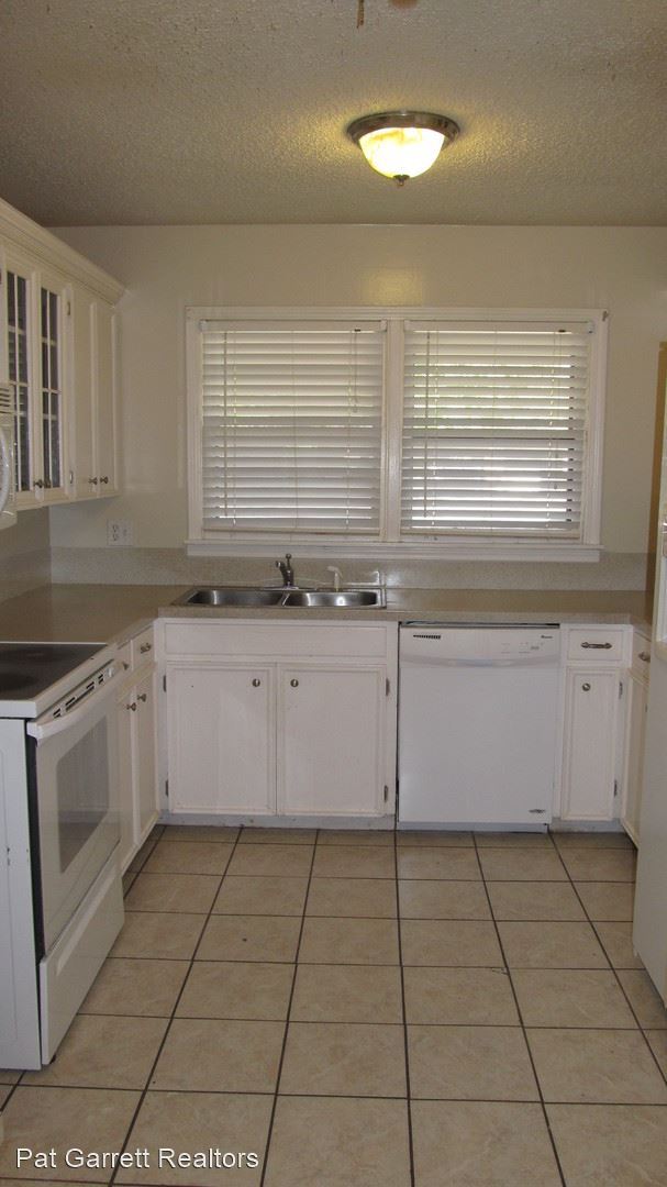 Foto del edificio - 3 br, 2 bath House - 2803 53rd Street