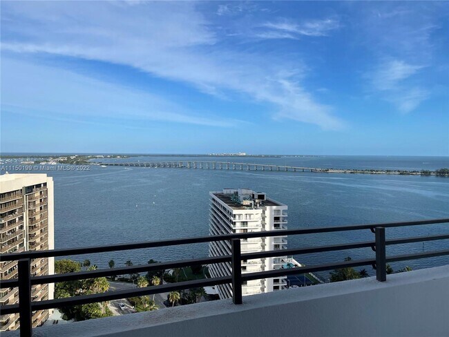 Foto del edificio - 151 SE 15th Rd