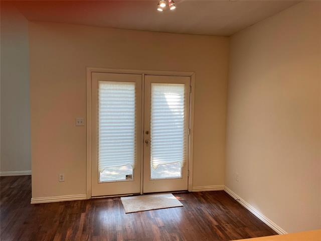 Foto del edificio - 3016 Glen Meadow Dr