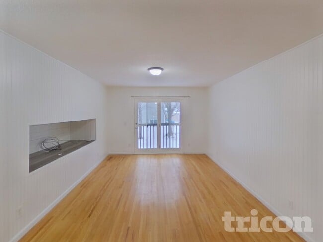 Foto del edificio - 3200 Jurdy Ct S