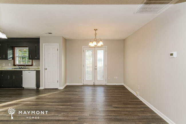 Building Photo - 10 Market Hall Ct