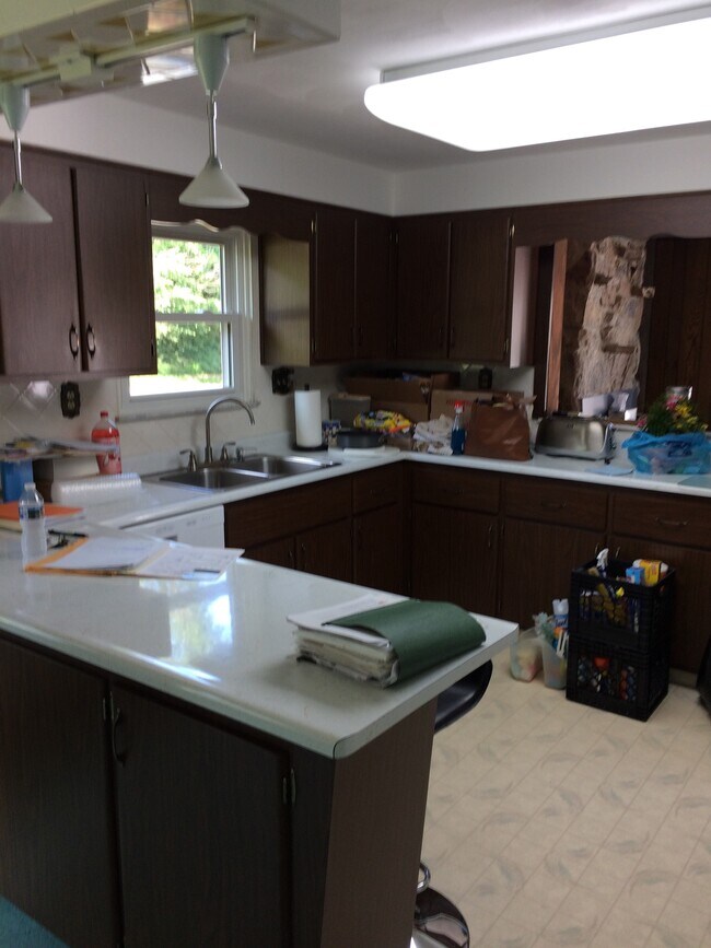 Kitchen - 121 Fayette City Rd