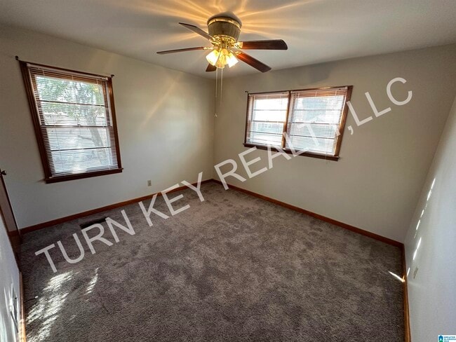 Building Photo - 1209 Columbia Ave