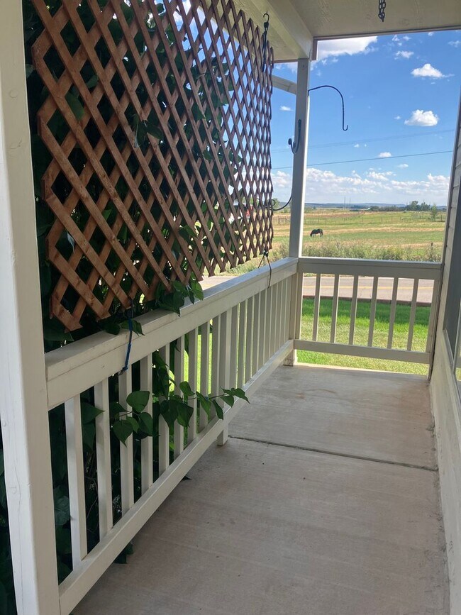Foto del edificio - 3 Bedrooms 2.5 Baths with A/C!!!