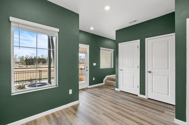 Building Photo - 1009 Birdwhistle Ln