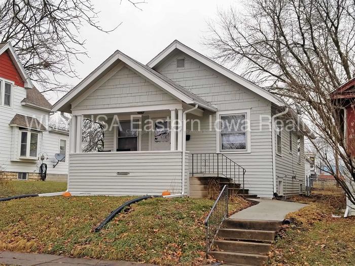 1032 17th St NE, Cedar Rapids, IA 52402 House Rental in Cedar Rapids