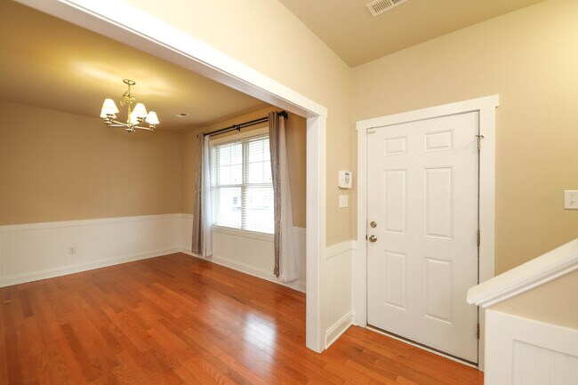 Foto del edificio - 328 Marquette Ct