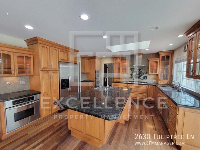 Foto del edificio - 2630 Tuliptree Ln