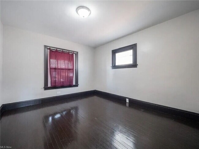 Foto del edificio - 2179 W 106th St