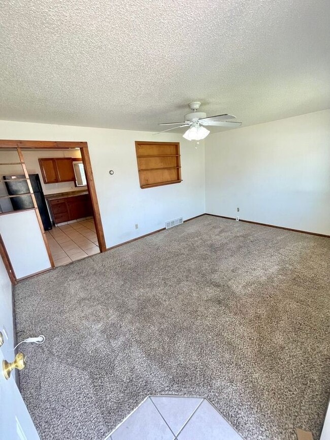 Foto del edificio - 2 Bedroom, 1 Bath Duplex on Outskirts of Loveland, CO