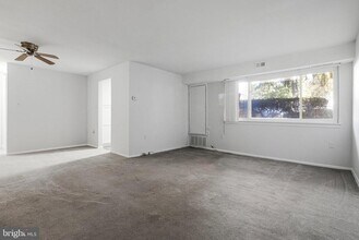 Building Photo - 11370 Cherry Hill Rd