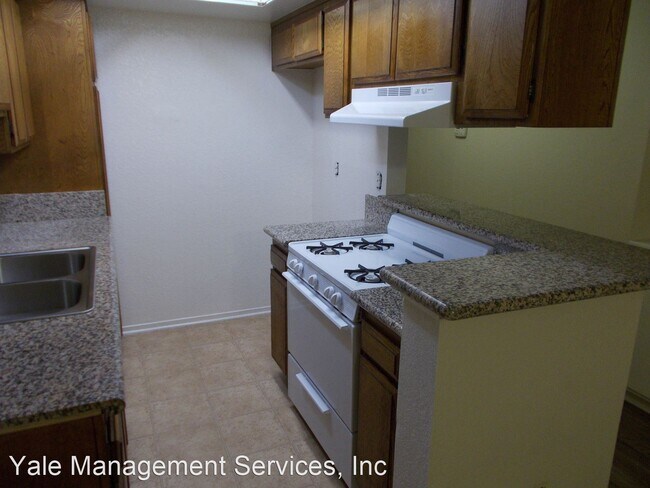 Building Photo - 7255 Independence Ave