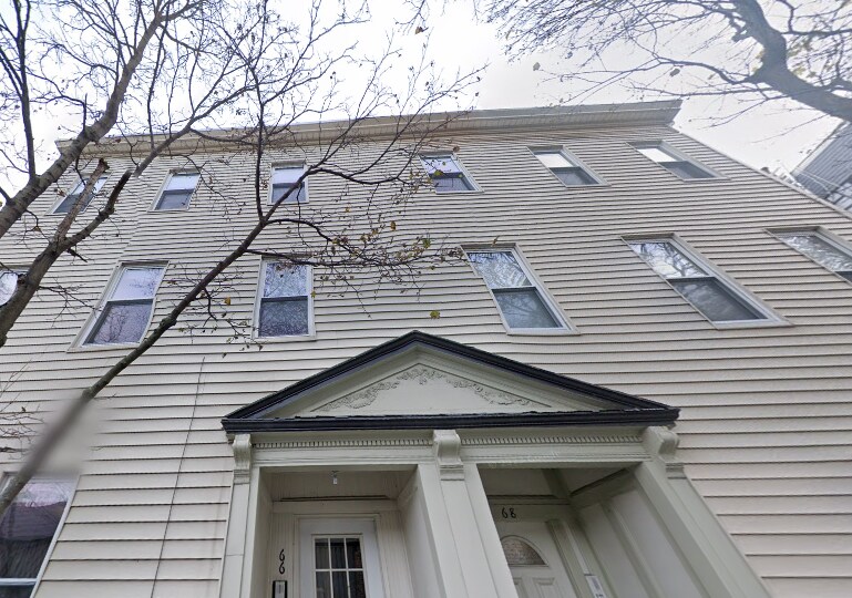 Building Photo - 66 Middle St