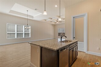 Building Photo - 612 Carriage House