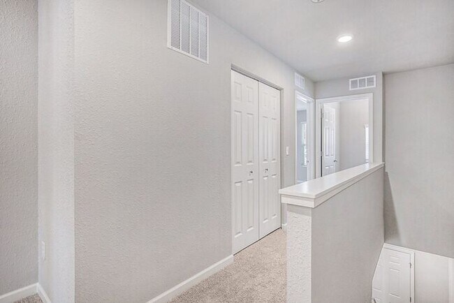 Building Photo - 1304 Timber Hollow Ct