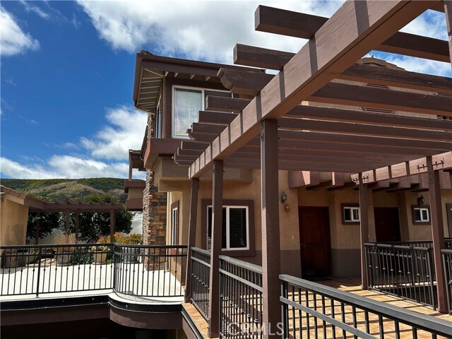Foto del edificio - 5241 Colodny Dr