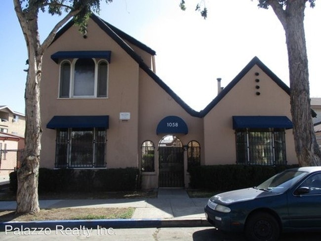 Building Photo - 1058 Molino Ave