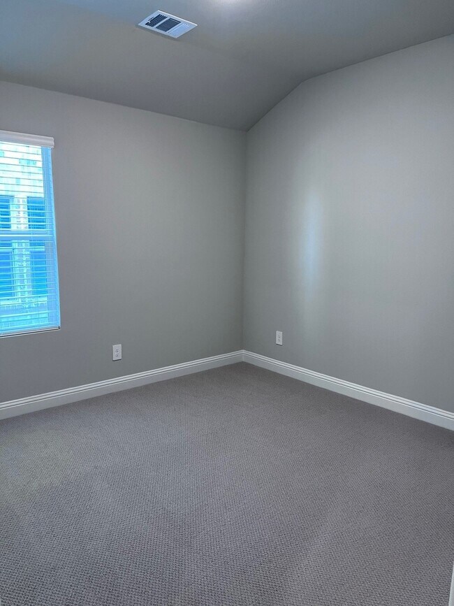Foto del edificio - 601 Huntley Dr