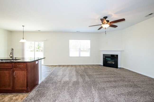 Foto del edificio - 2011 Blue Stream Ln