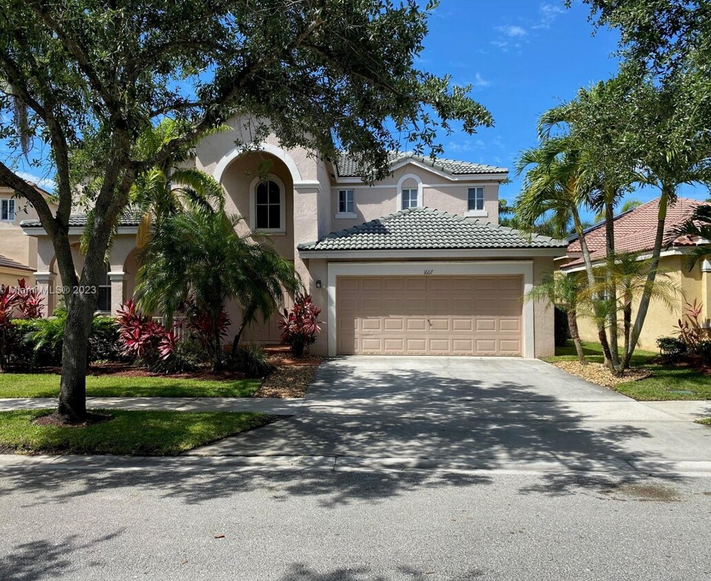 Primary Photo - 1667 Royal Grove Way
