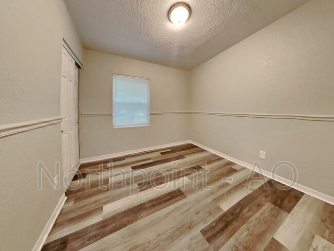 Building Photo - 2904 Lippia Rd
