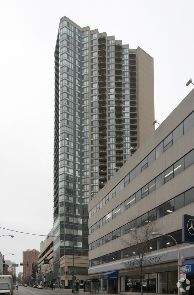 Building Photo - Gold Coast Galleria