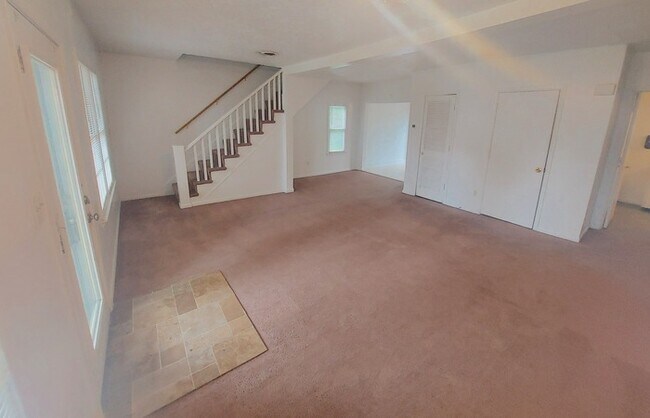 Building Photo - 431 Seaboard Ave