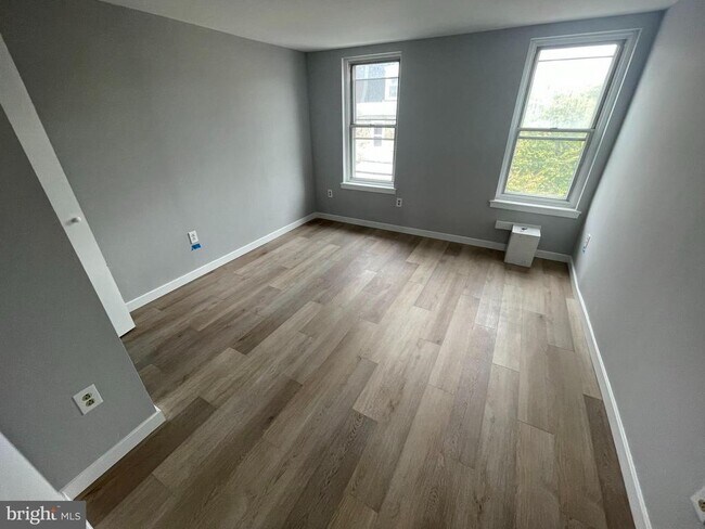 Foto del edificio - 3500 Ainslie St