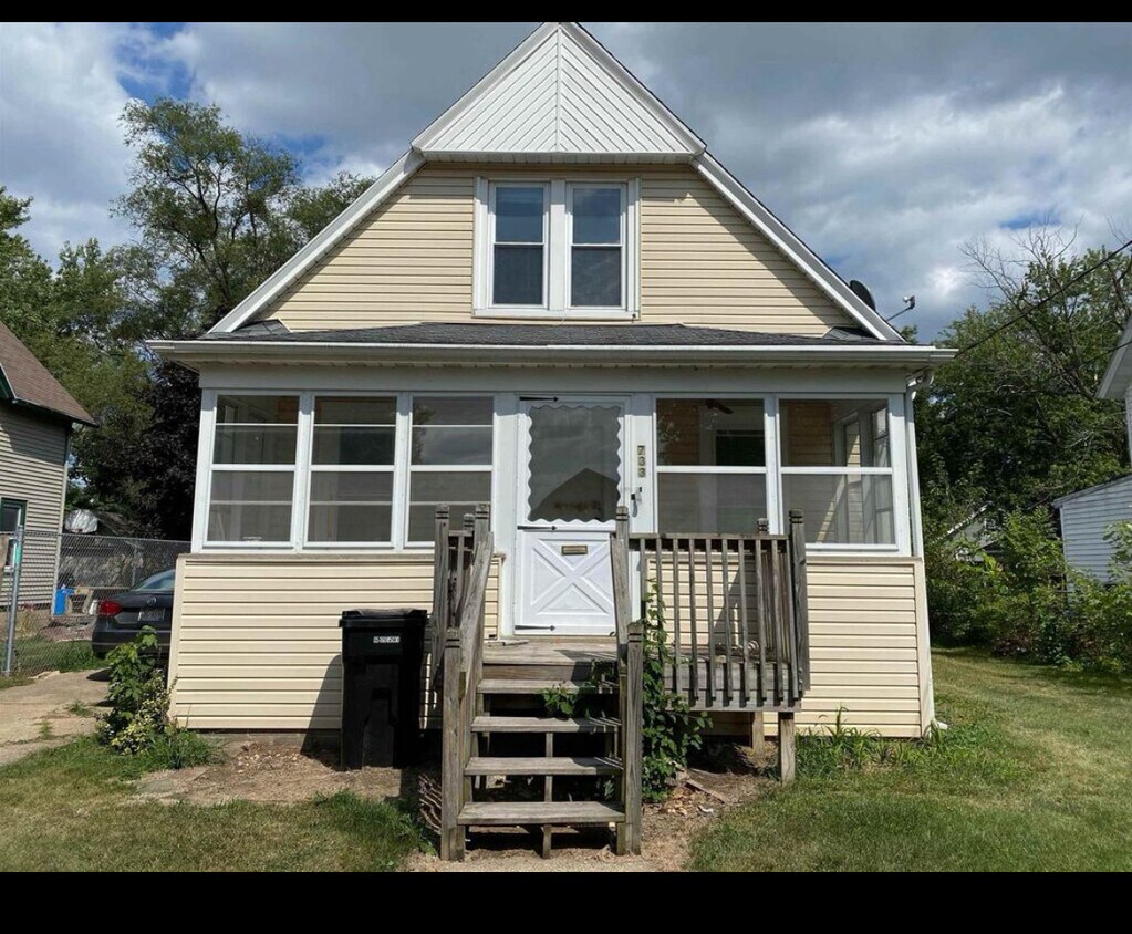 Foto principal - 733 Garfield Ave