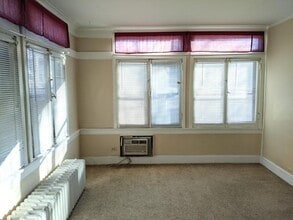 Building Photo - 1453 Ridge Ave