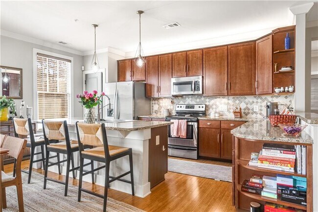Foto del edificio - 1628 Briarcliff Rd NE