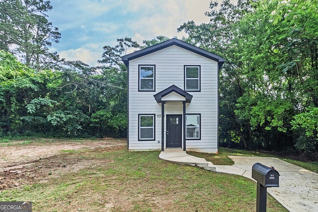 Building Photo - 114 Emily St