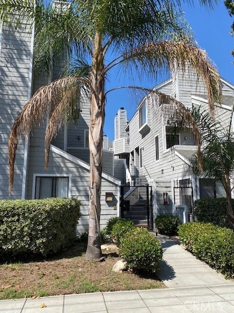 Building Photo - 1051 Newport Ave