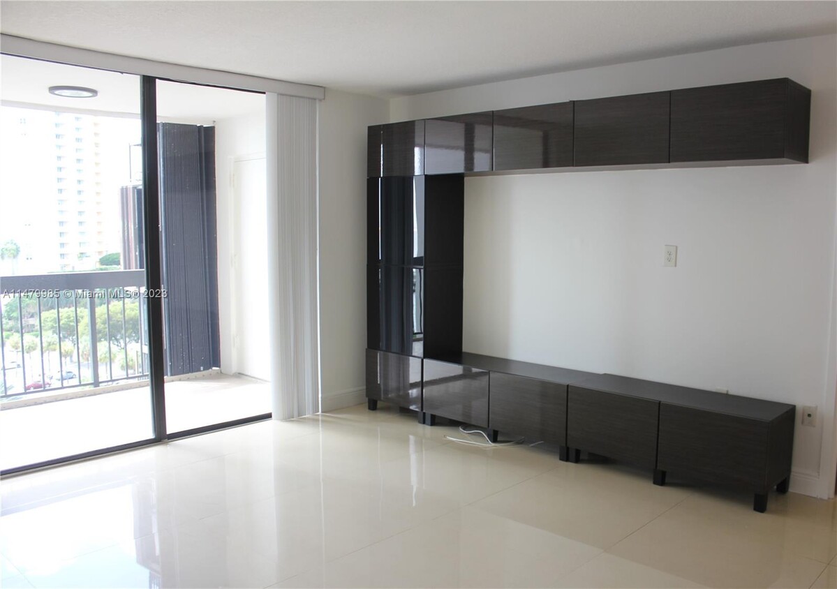 Foto principal - 2333 Brickell Ave