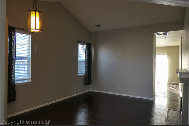 Building Photo - 5319 S Sicily Way