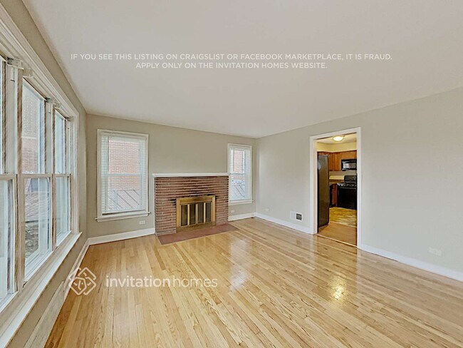 Foto del edificio - 4015 W 105th St