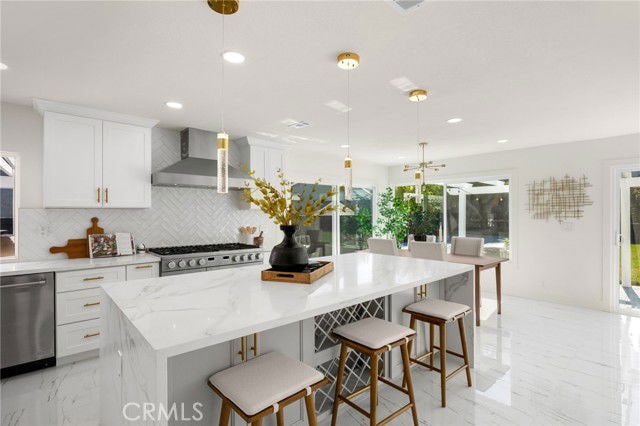 Building Photo - 6191 Jacaranda Ln