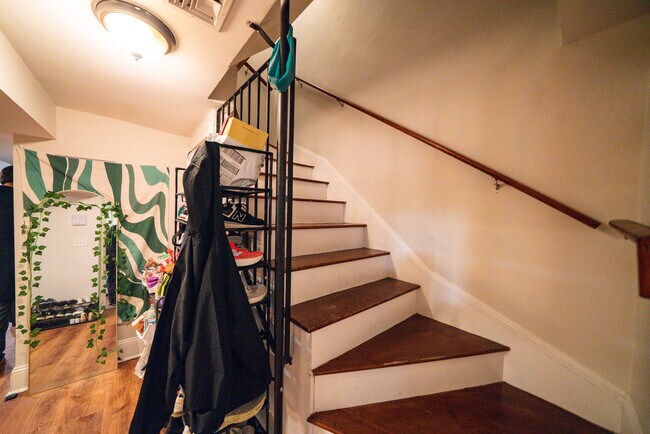 Foto del edificio - 719 Parker St