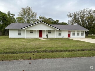 Building Photo - 120 Lakeside Dr