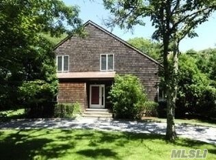 Foto del edificio - 99 Spring Pond Ln