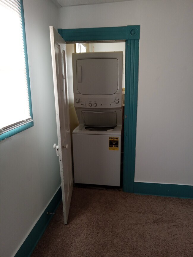 Foto del edificio - 72 Forest Hills Dr