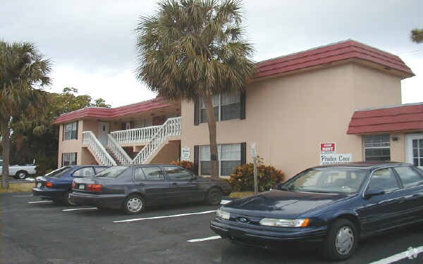Building Photo - Pirates Cove Apartments