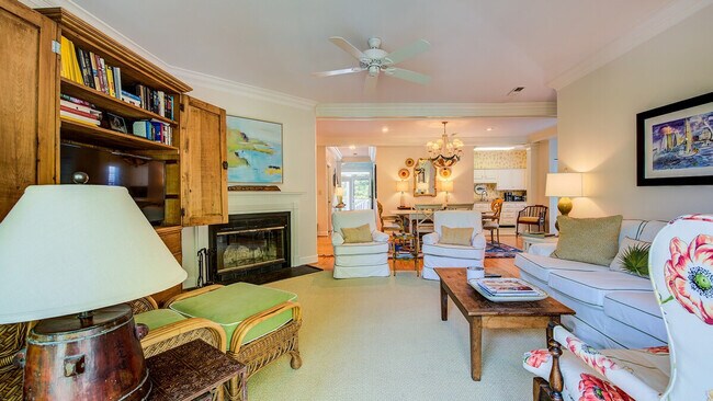 Foto del edificio - 49 Collins Meadow Dr