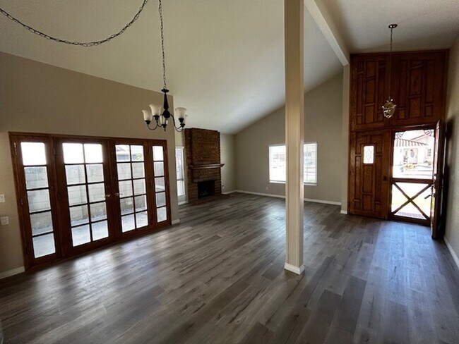 Foto del edificio - DON'T MISS OUT! HOME AVAILABLE BEGINNING OF MAY