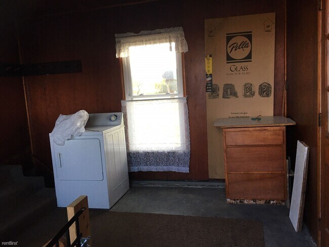 Building Photo - 2 br, 1 bath House - 1415 Boughtonville Rd