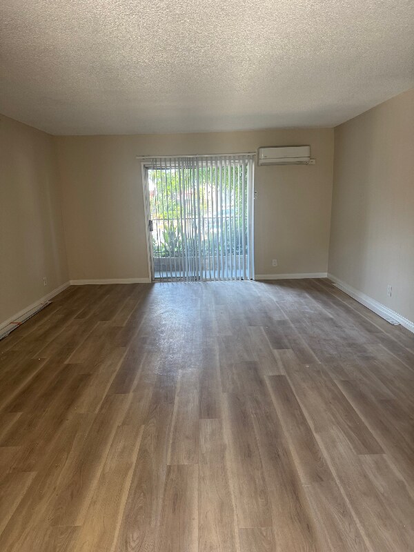 Foto del edificio - 4450 Murietta Ave