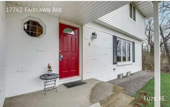 Building Photo - 17742 Fairlawn Ave