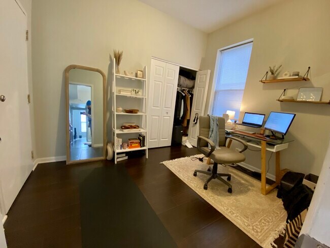 Foto del edificio - 1657 N Halsted St